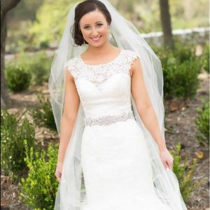 Allure Bridals Wedding dress style #9025